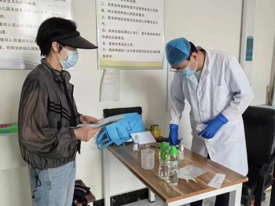 伊春市檢驗檢測中心開展校園及周邊食品安全及室內(nèi)環(huán)境專項抽檢